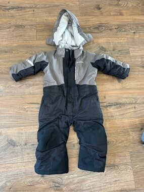 Toddler Columbia Kids Two-Tone Gray and Black Snowsuit 2T